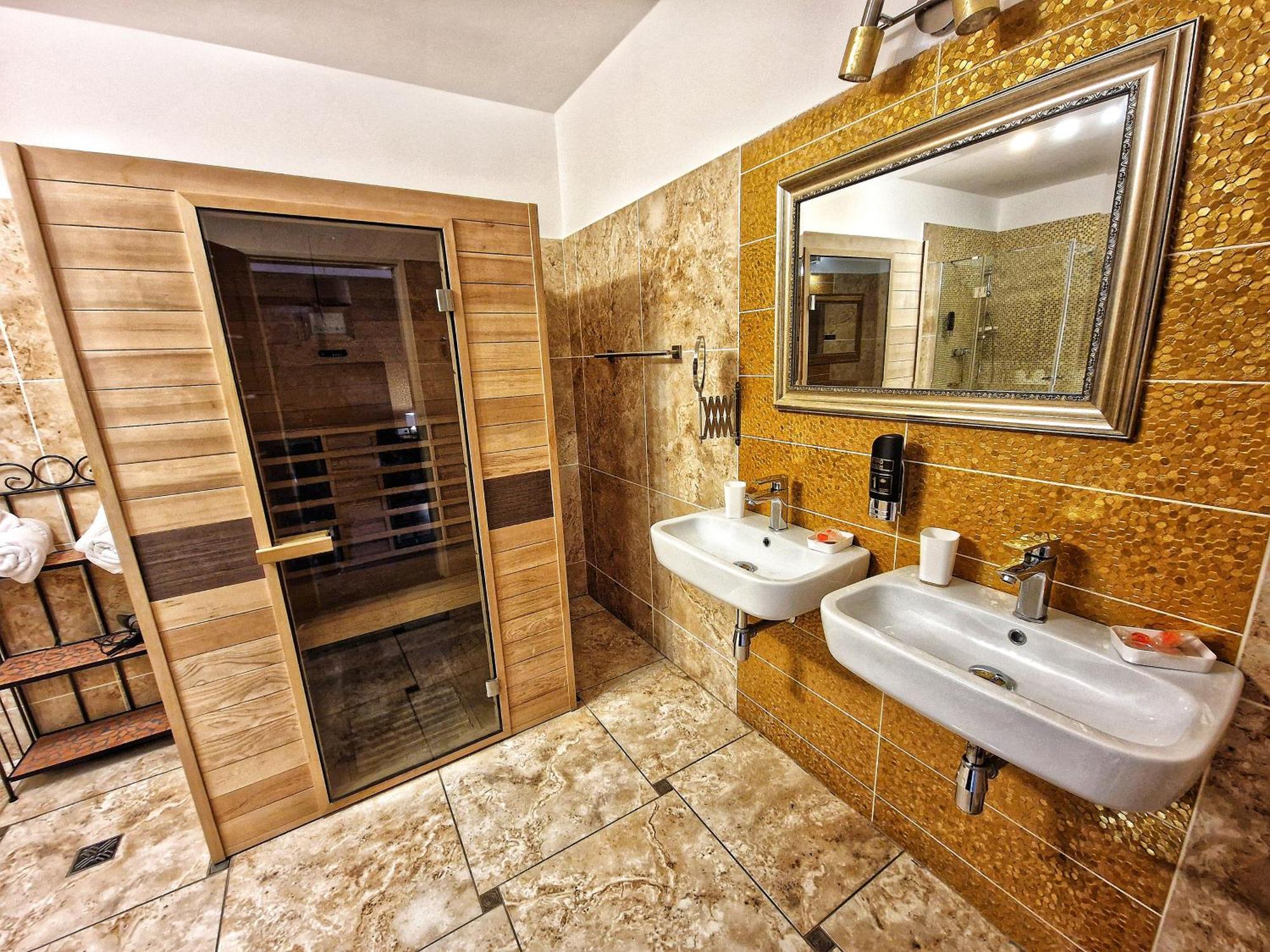 In Spirit, Hotel V Roznovskem Pivovaru - Pivni Lazne, Wellness & Cokoladovna Rožnov pod Radhoštěm Buitenkant foto