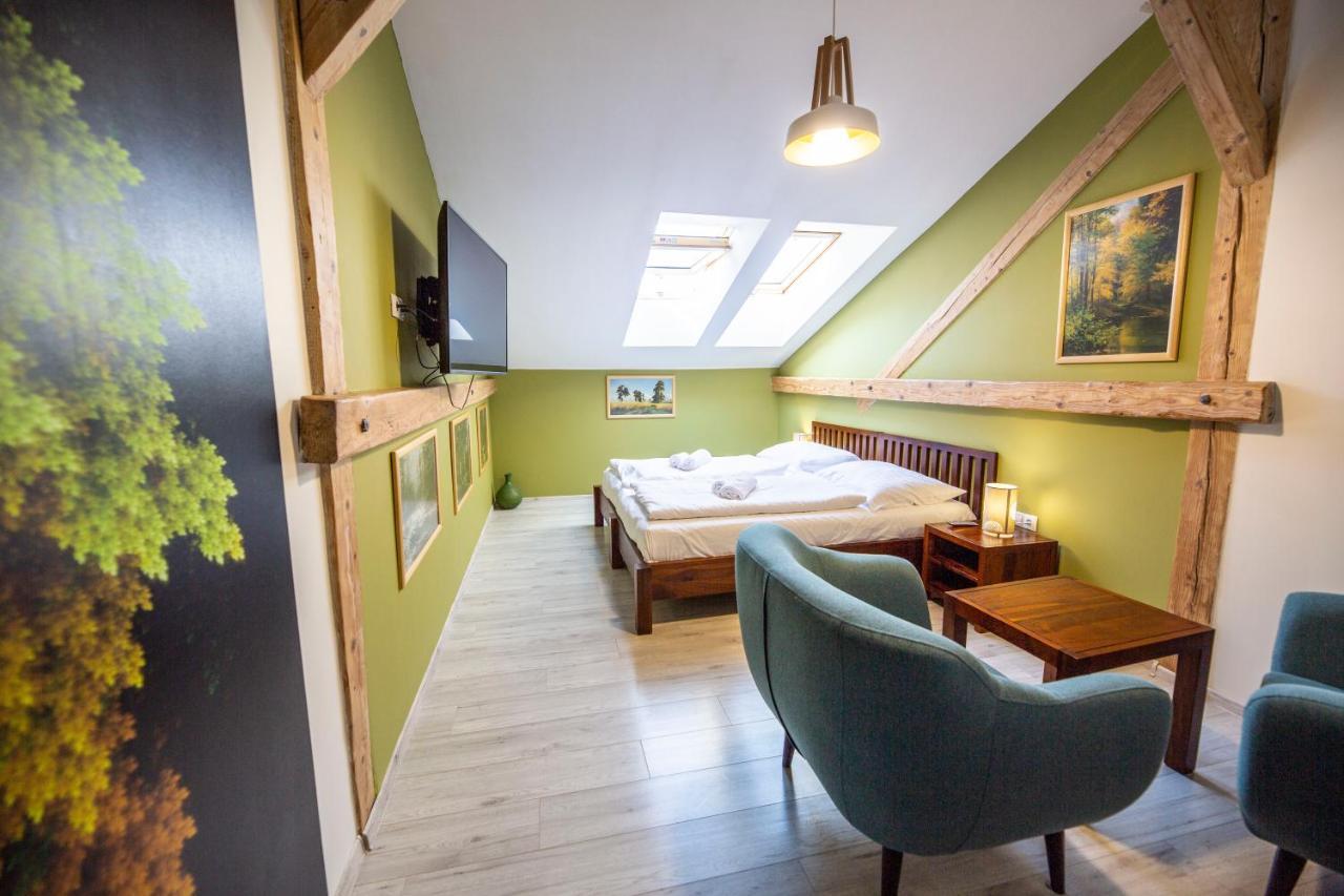 In Spirit, Hotel V Roznovskem Pivovaru - Pivni Lazne, Wellness & Cokoladovna Rožnov pod Radhoštěm Buitenkant foto